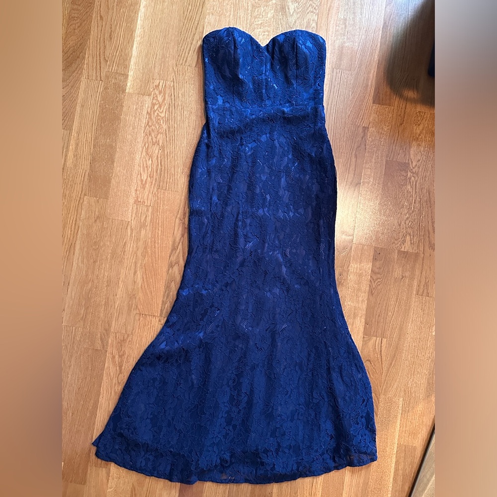 Lulus lace strapless navy blue prom dress